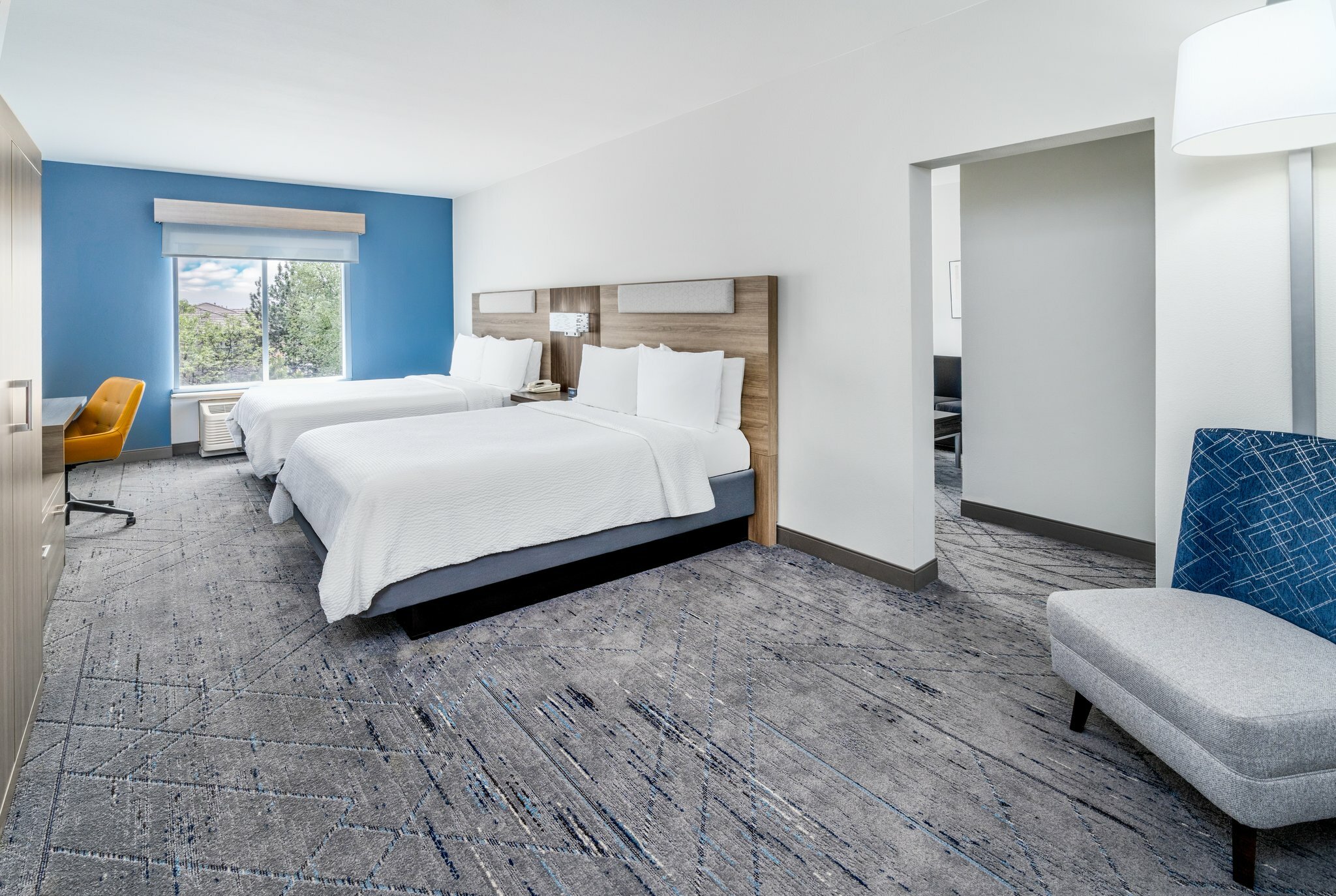 Фото Holiday Inn Express Hotel & Suites Denver North - Thornton, an Ihg Hotel