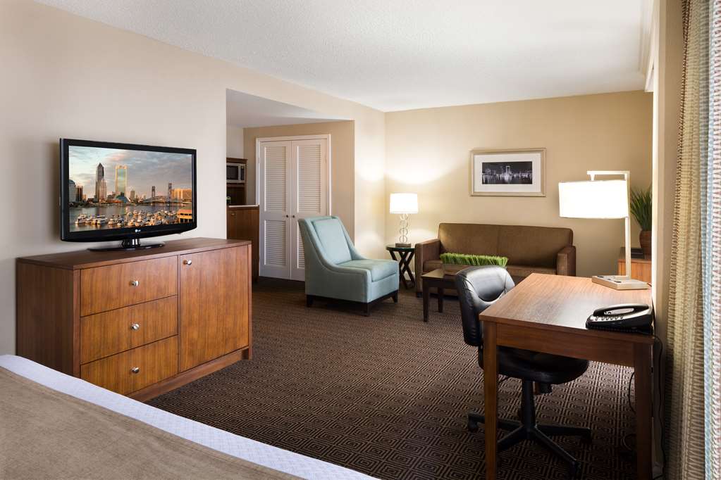 Фото DoubleTree by Hilton Hotel Jacksonville Riverfront
