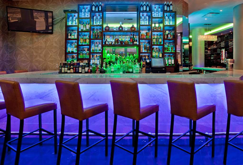 Фото Hilton Garden Inn New York/Central Park South-Midtown West