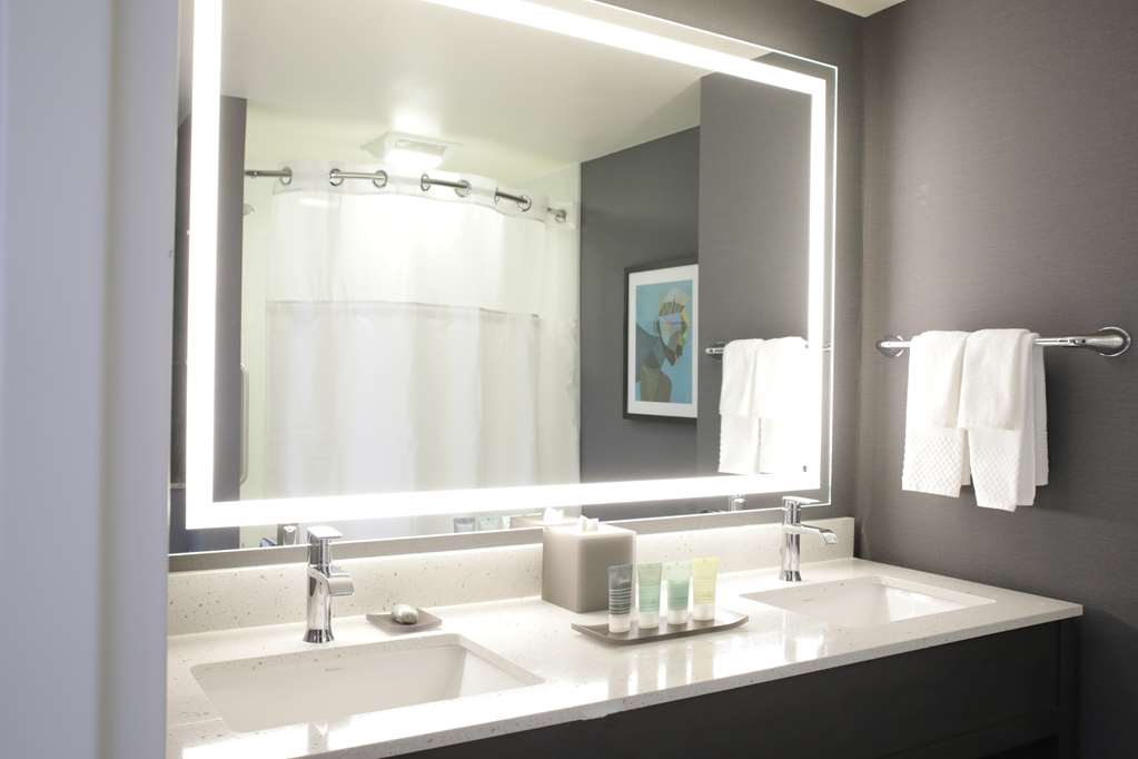 Фото The Rewind West Des Moines, Tapestry Collection by Hilton