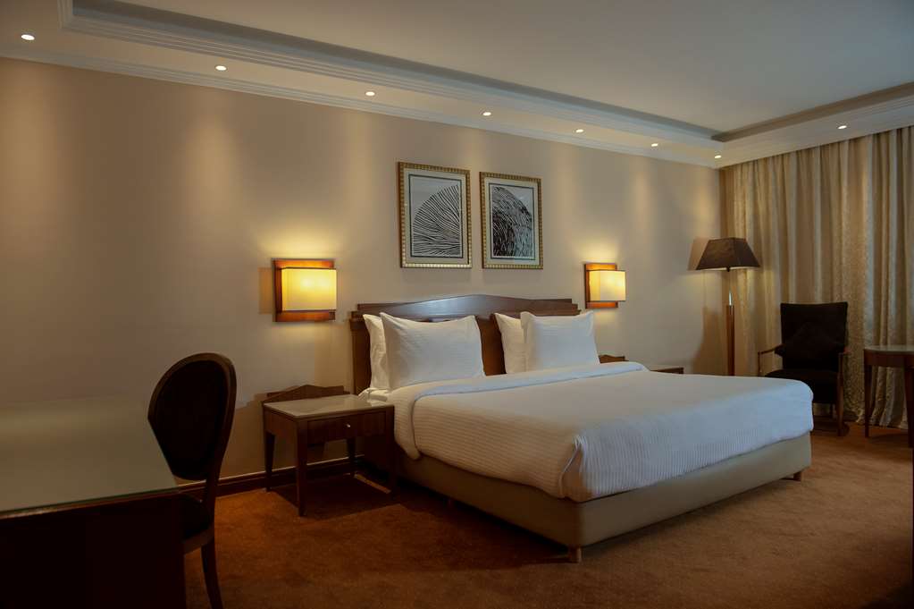 Фото Radisson Blu Martinez Hotel, Beirut