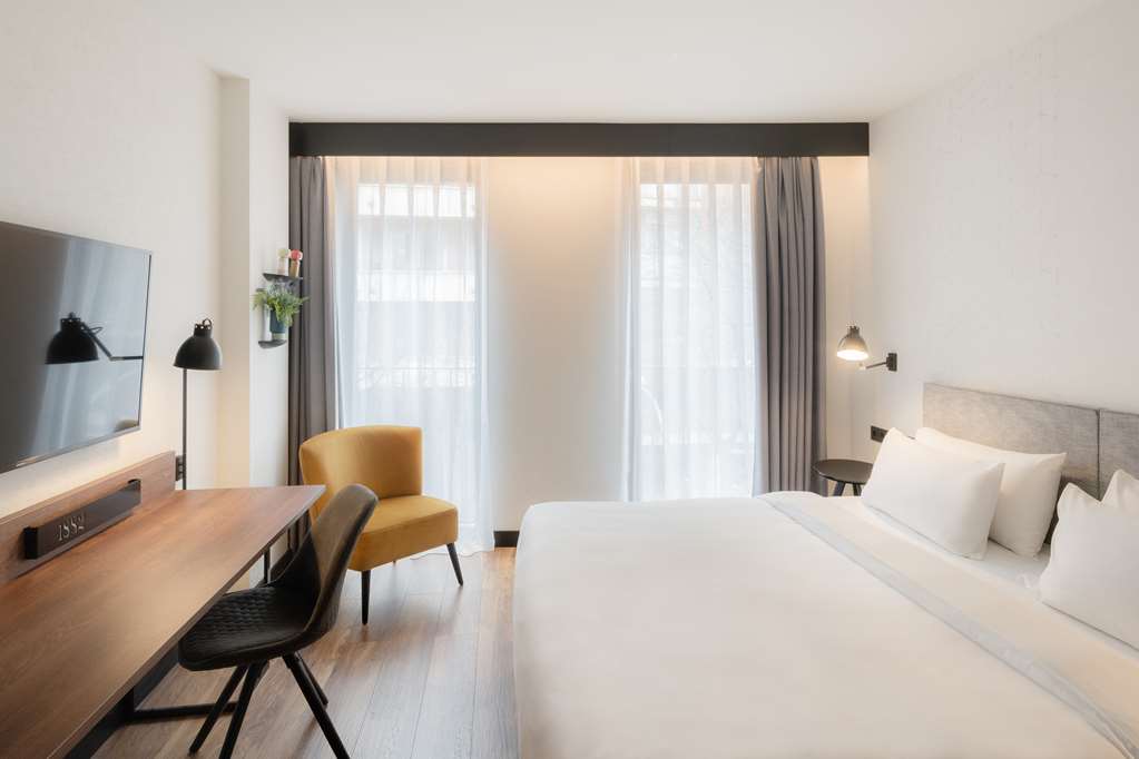 Фото Radisson Blu 1882 Hotel, Barcelona Sagrada Familia