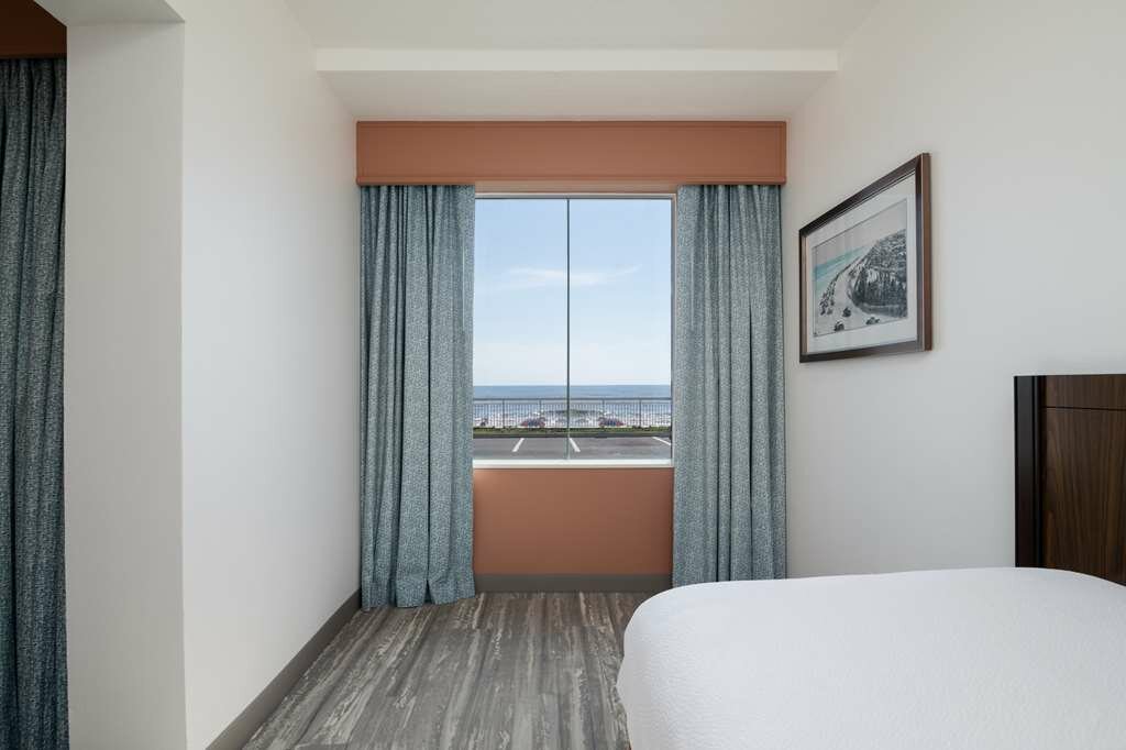 Фото Hilton Garden Inn Daytona Beach Oceanfront