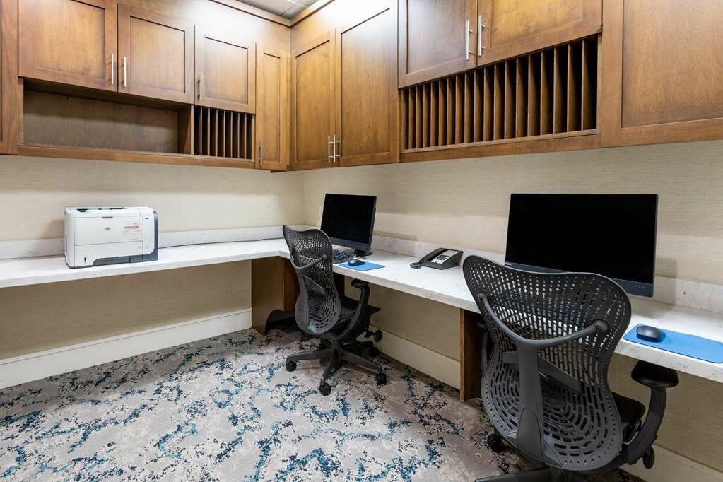 Фото Hilton Garden Inn Roanoke