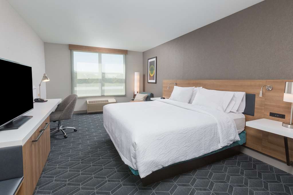Фото Hilton Garden Inn Oakland/San Leandro