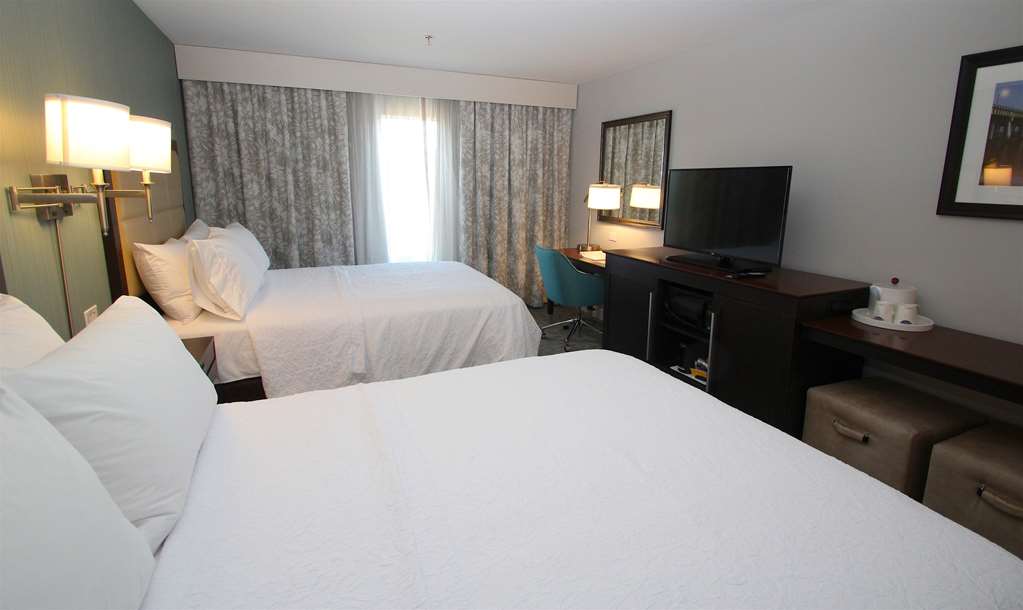 Фото Hampton Inn Suffolk