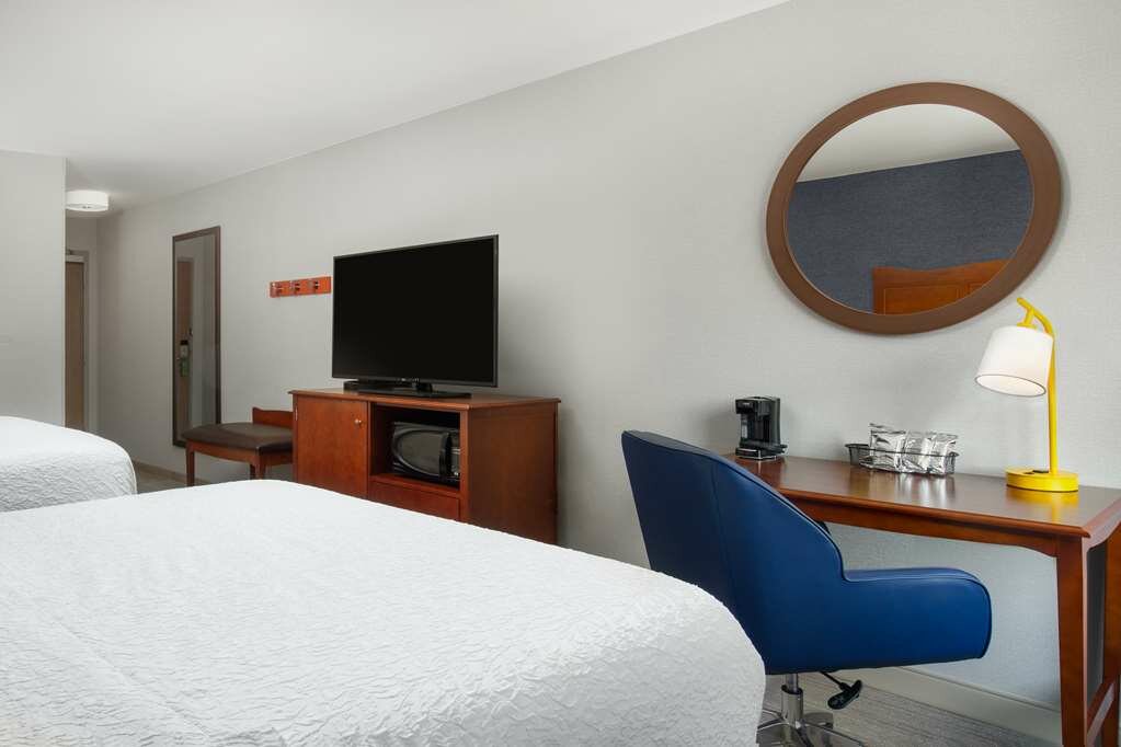 Фото Hampton Inn Medford