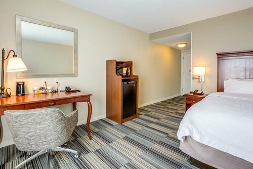 Гостиница Hampton Inn & Suites Westford-Chelmsford в Лоуэлле