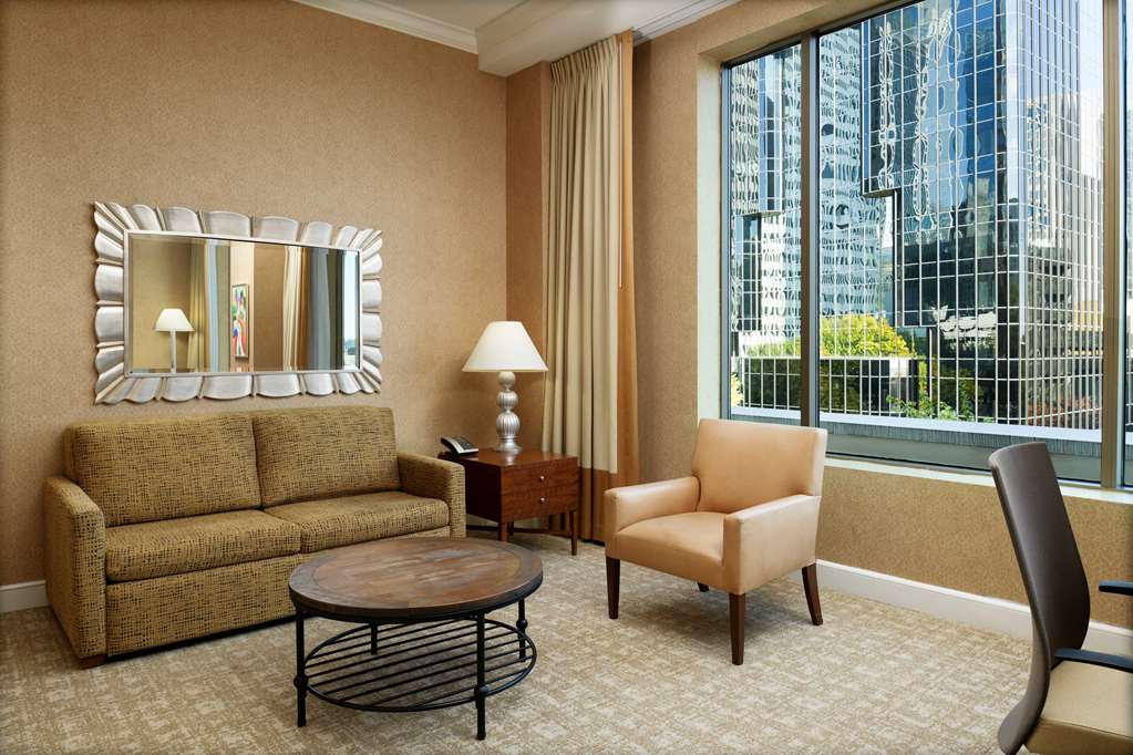 Фото Hilton Charlotte Uptown