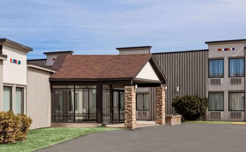 Гостиница Travelodge by Wyndham Miramichi New Brunswick в Мирамиши
