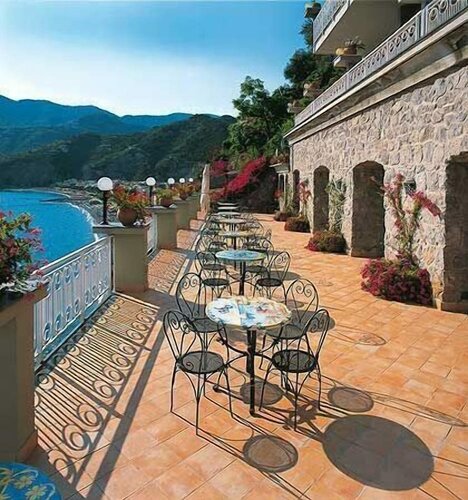 Гостиница Hotel Club Due Torri в Майори