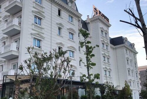 Гостиница Flower Hotel & Resort в Области Тирана