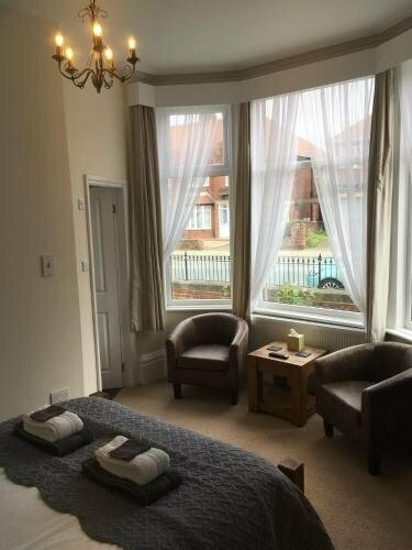 Гостиница Melrose Guest House в Уитби