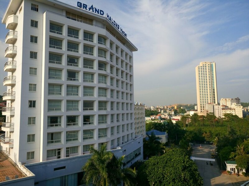 Гостиница Grand Ha Long Hotel в Халонге