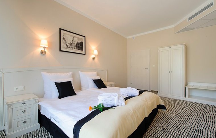 Фото Hotel Trzebnica