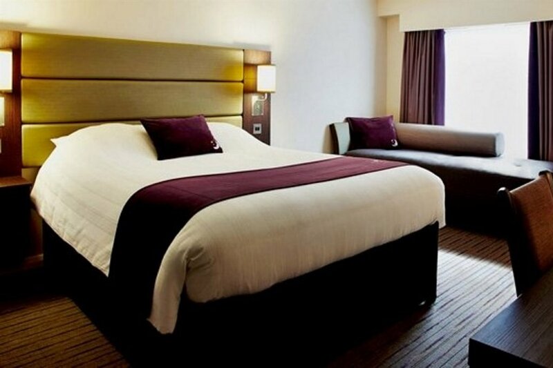 Гостиница Premier Inn Alderley Edge