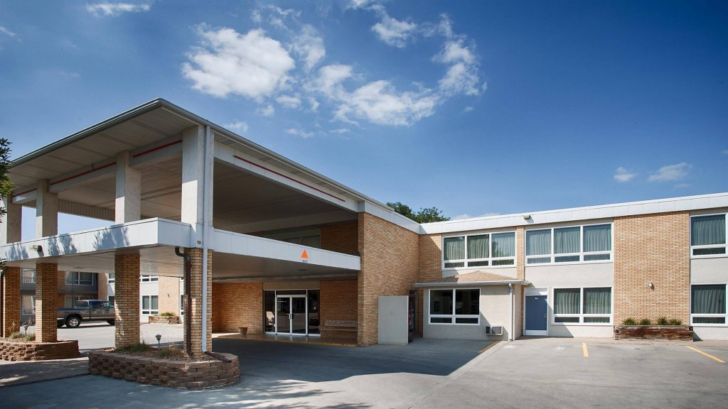 Фото Best Western Lee's Motor Inn