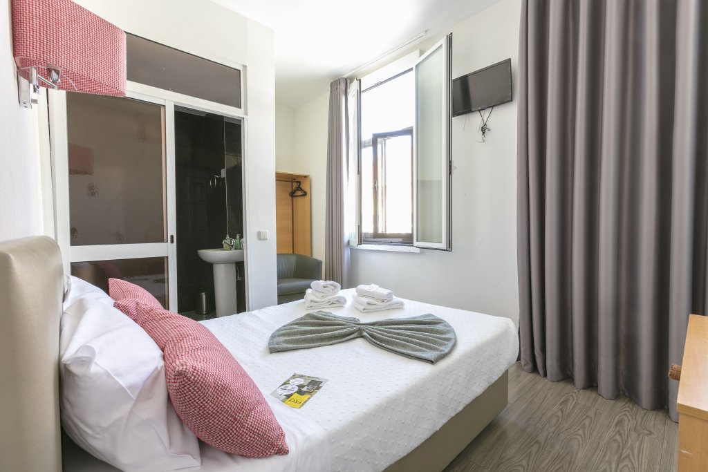 Фото Guest House Porto Clerigus