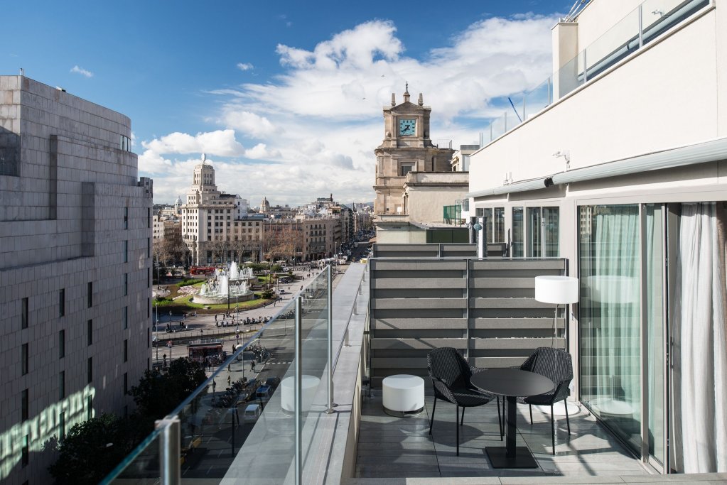 Фото Catalonia Square