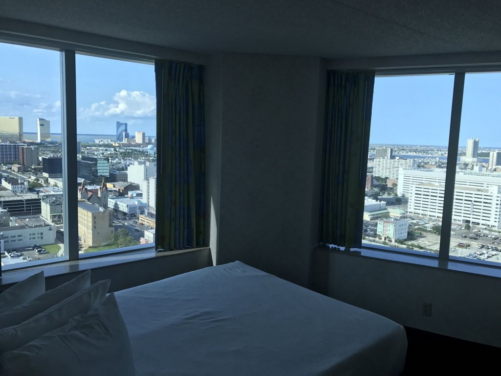 Фото Atlantic Palace Suites