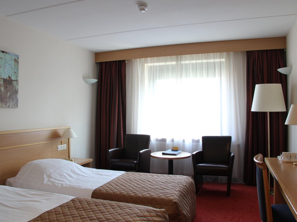 Фото Bastion Hotel Amsterdam Amstel