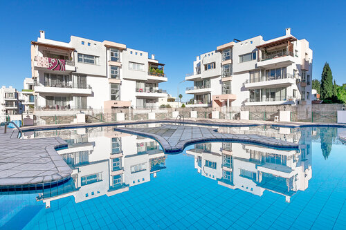 Гостиница Rix Apartments в Кирении