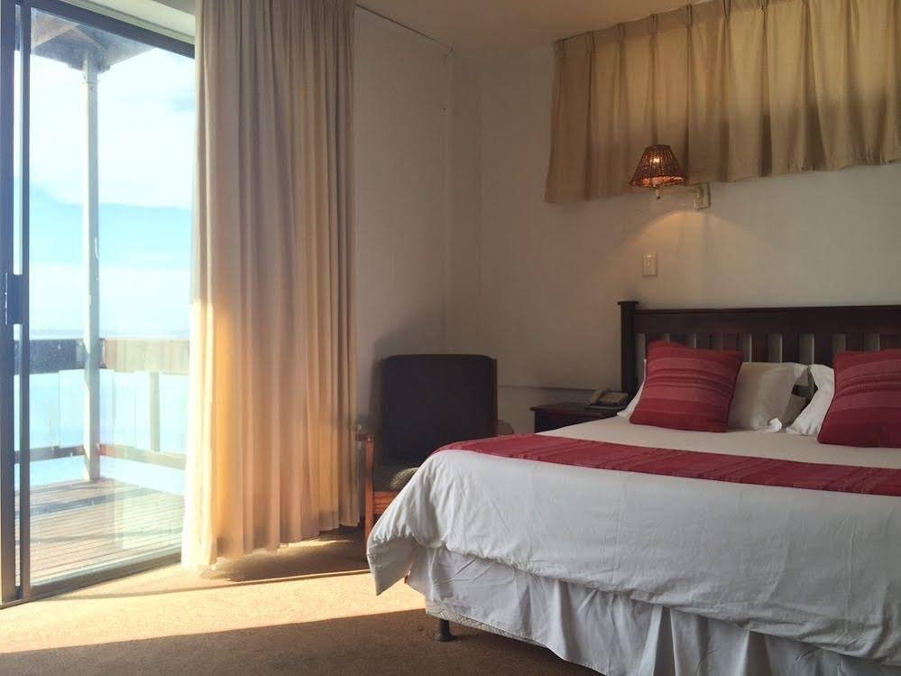 Фото Hoedjiesbaai Hotel