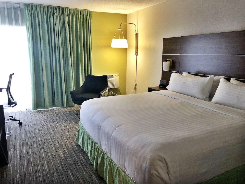 Фото Holiday Inn Express Boca Raton-West, an Ihg Hotel