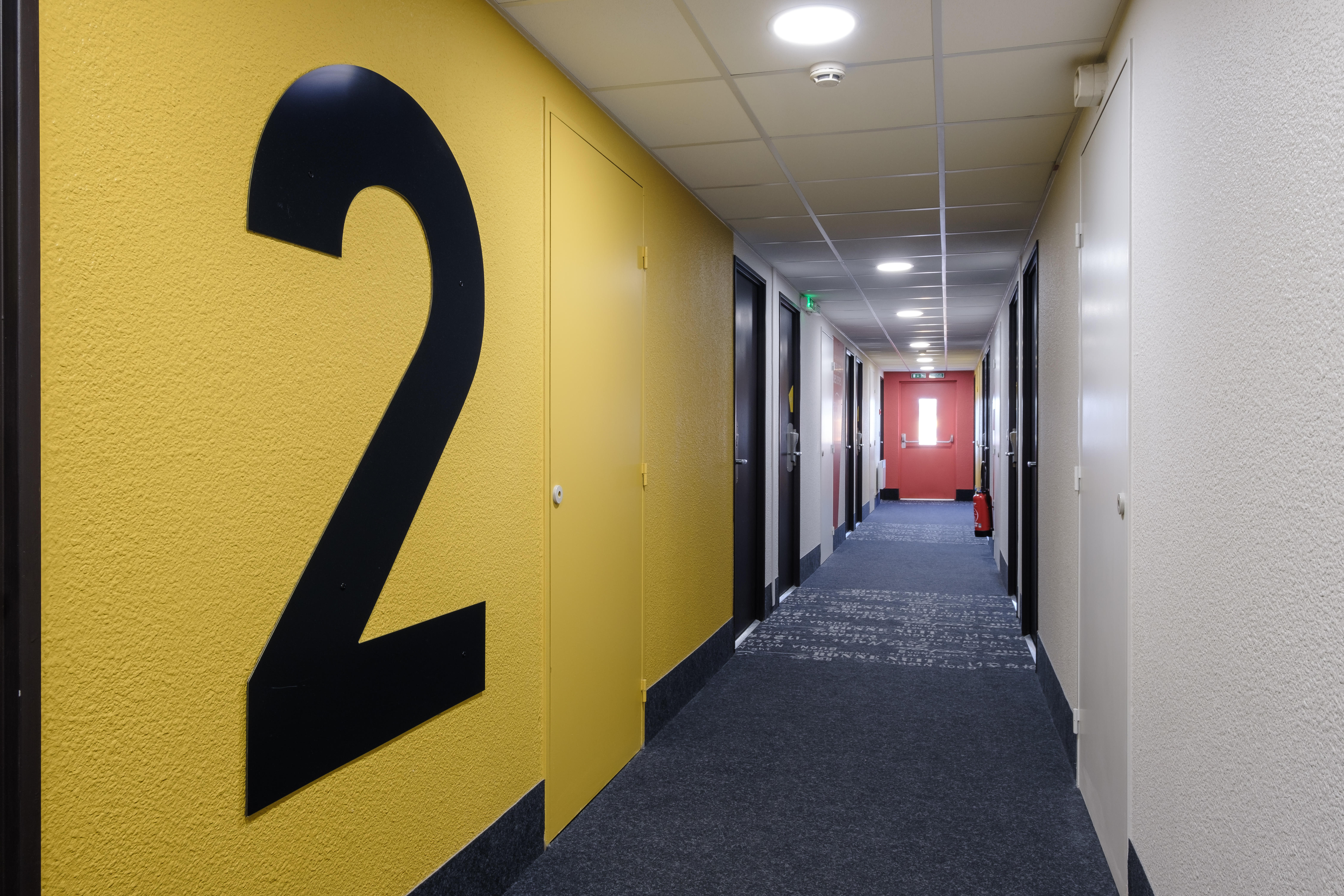 Фото B&b Hotel Calais Centre St Pierre