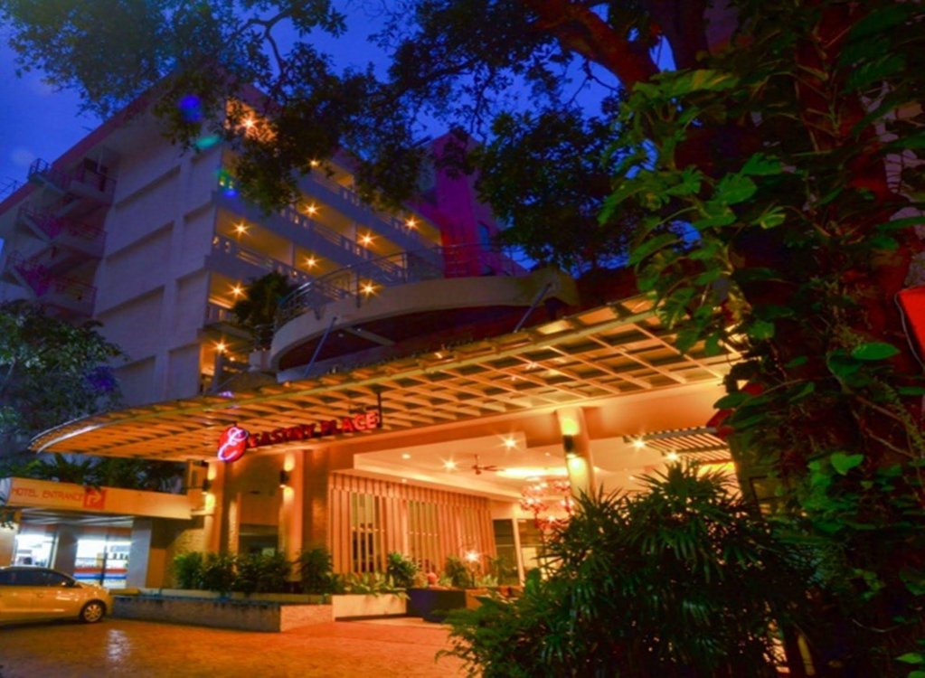 Фото Eastiny Place Hotel