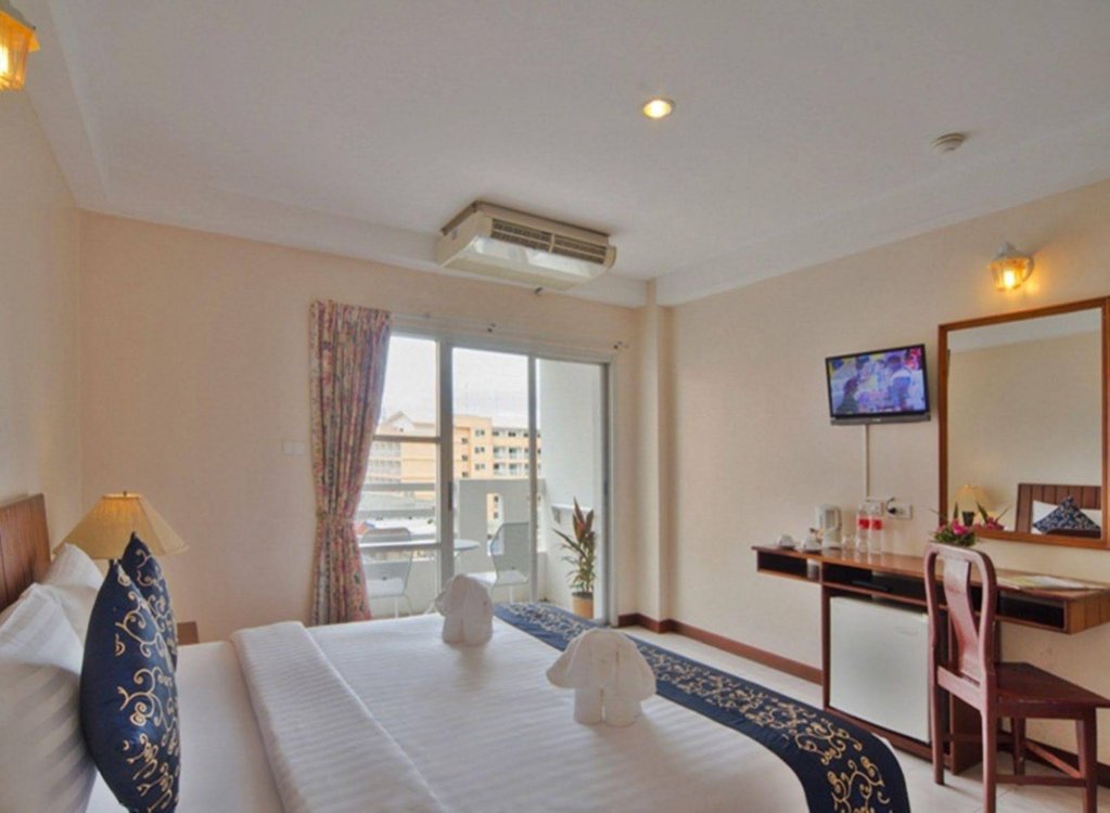 Фото Eastiny Place Hotel