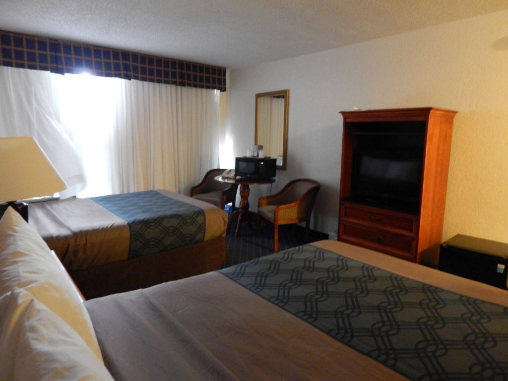 Фото Rodeway Inn Miami I-95