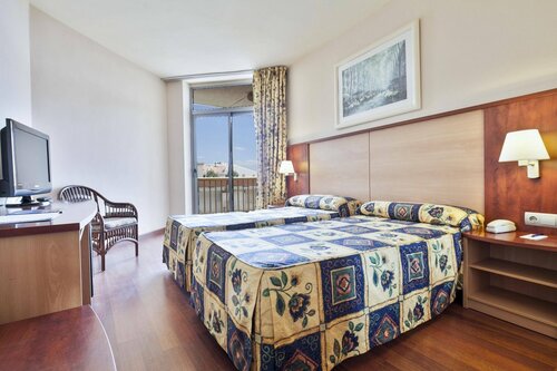 Гостиница Hotel Best Cambrils в Камбрильсе