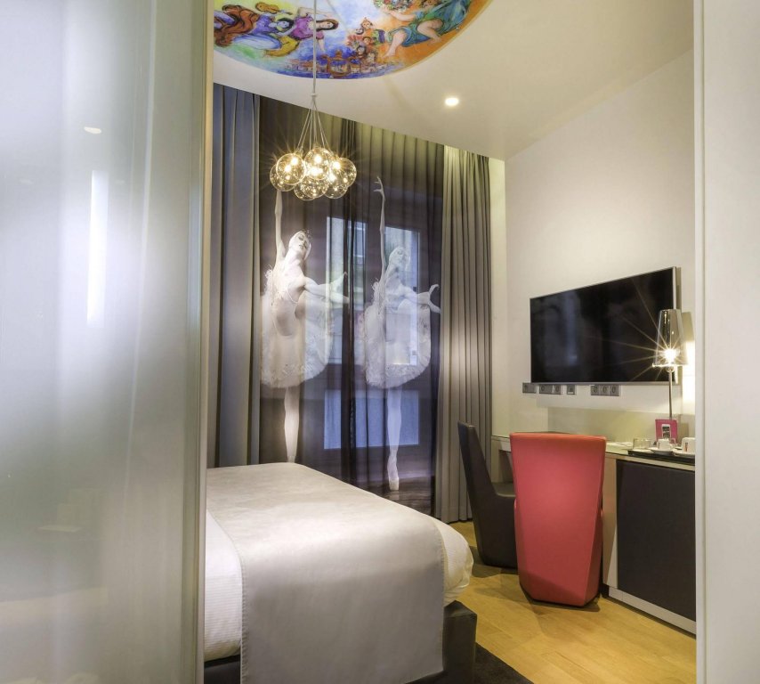 Фото Lyric Opera Hotel Paris