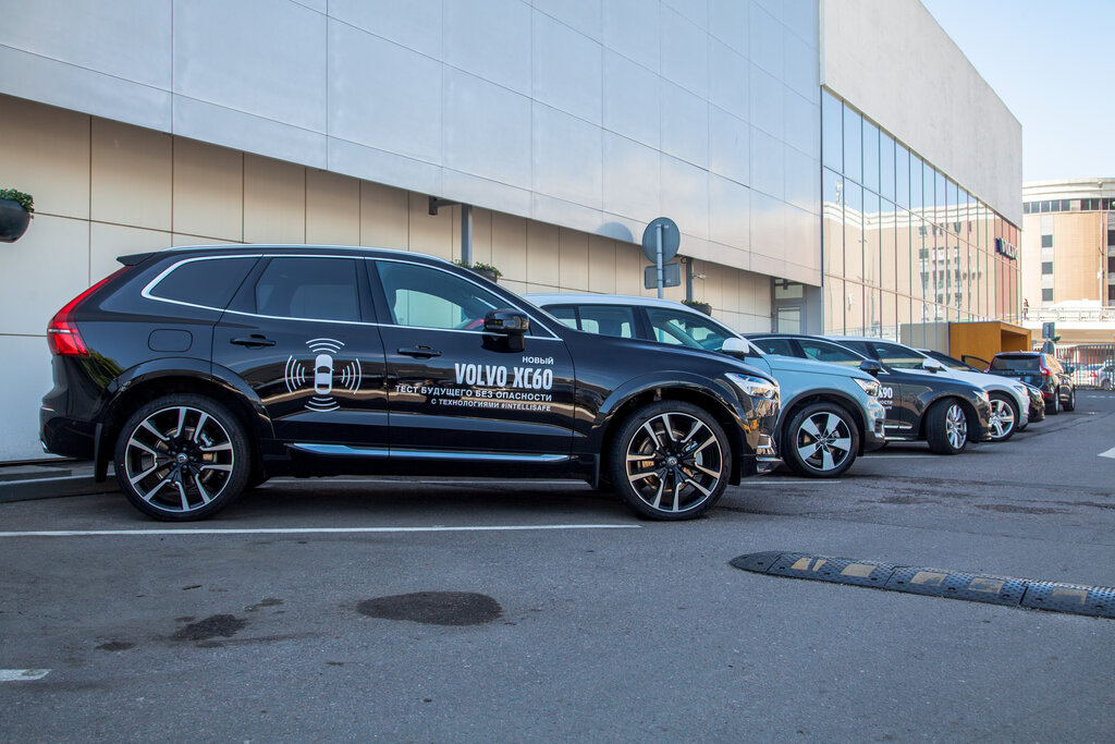 Автосалон Volvo Car, Москва, фото