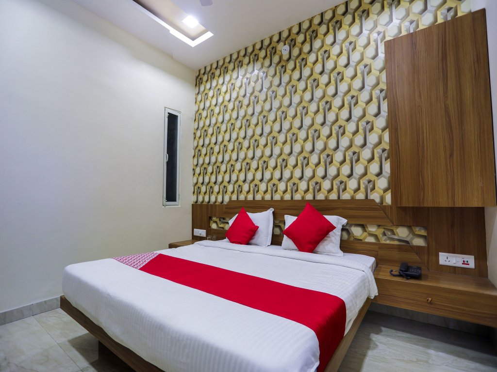 Фото Oyo 16163 Hotel Shri Hari