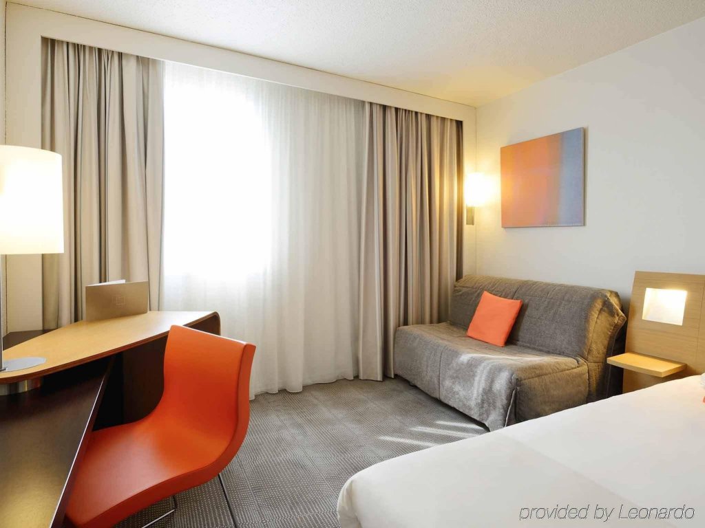Фото Novotel Reading Centre