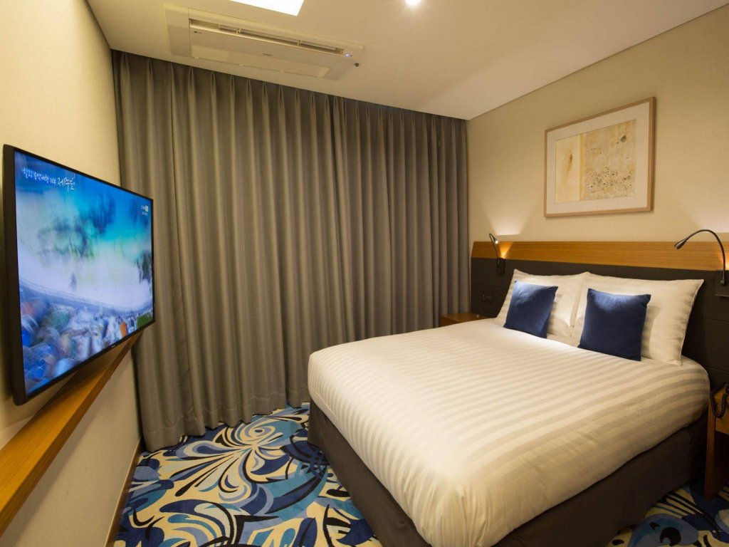 Фото Shin Shin Hotel Jeju Airport