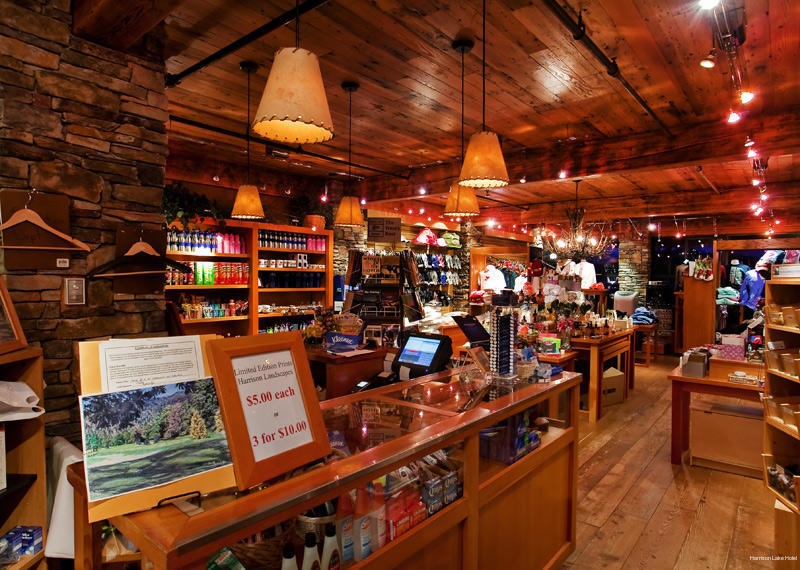 Фото Harrison Lake Hotel