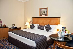 Regal Plaza Hotel (4, 8A Street, Mankhool, Bur Dubai, Dubai), hotel