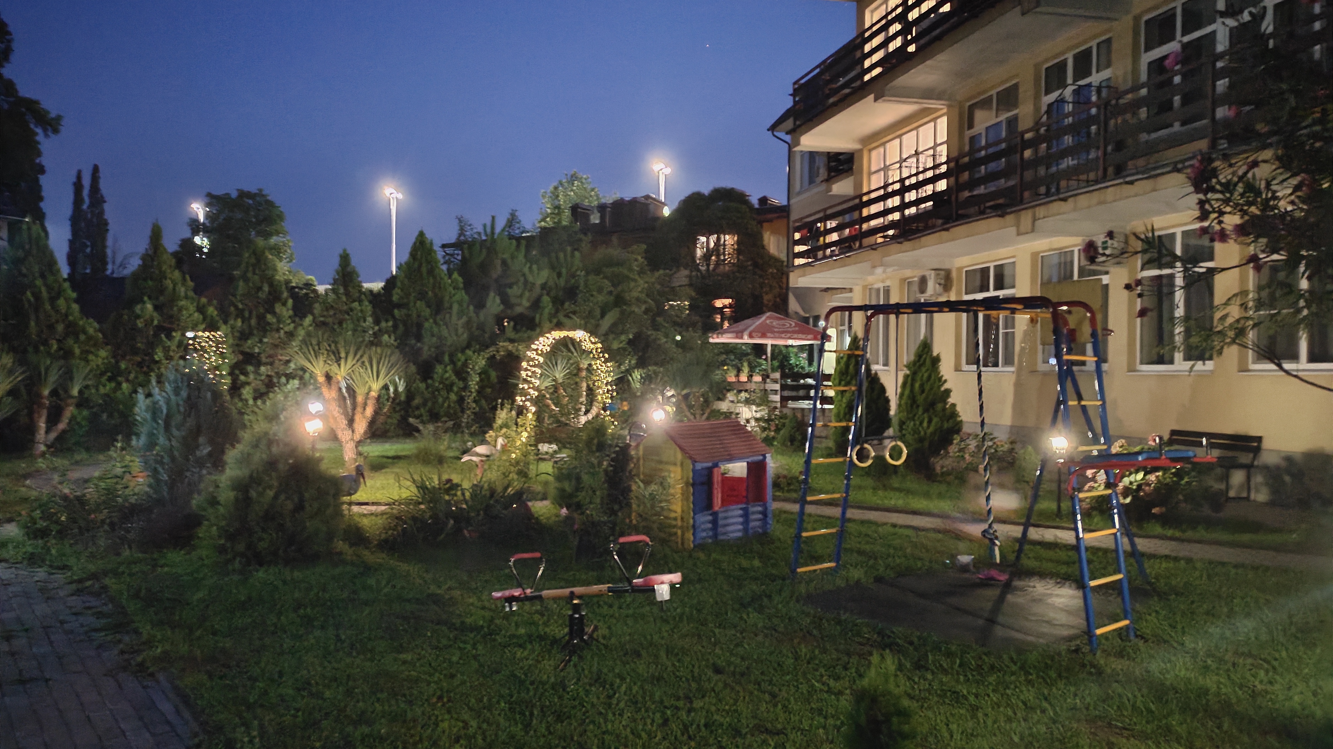 Фото Старая Хоста