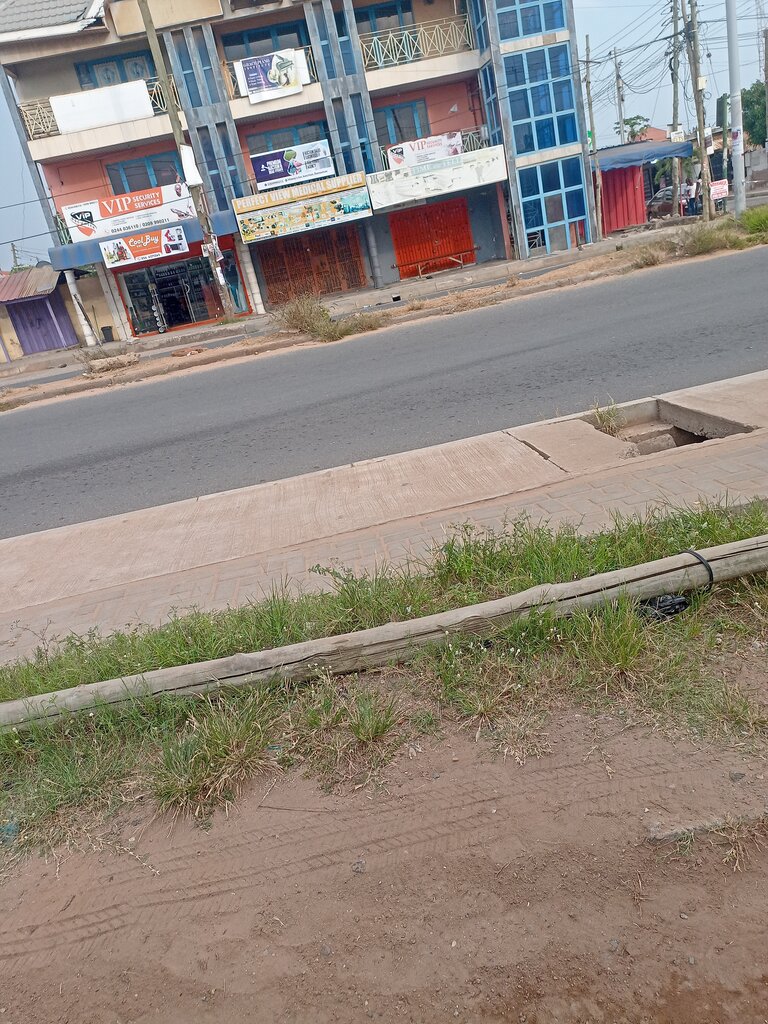 Clothing store Time Will Tell, Accra, photo
