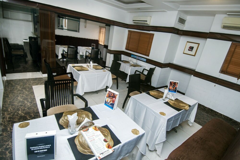Фото Newland Luxury Apartments