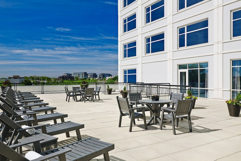 Фото The Westin Chicago Lombard