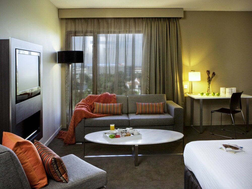 Фото Novotel Sydney International Airport Hotel