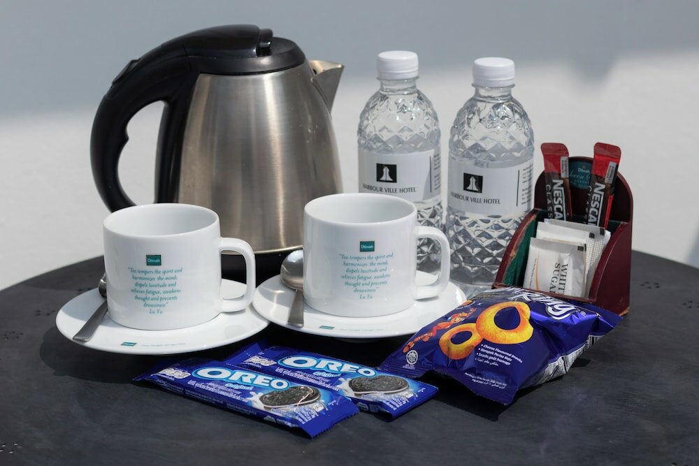 Фото Harbour Ville Hotel Hamilton - Lavender