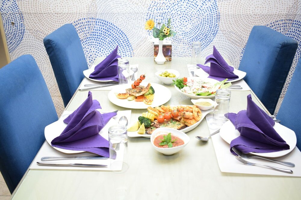 Фото Captain's Hotel