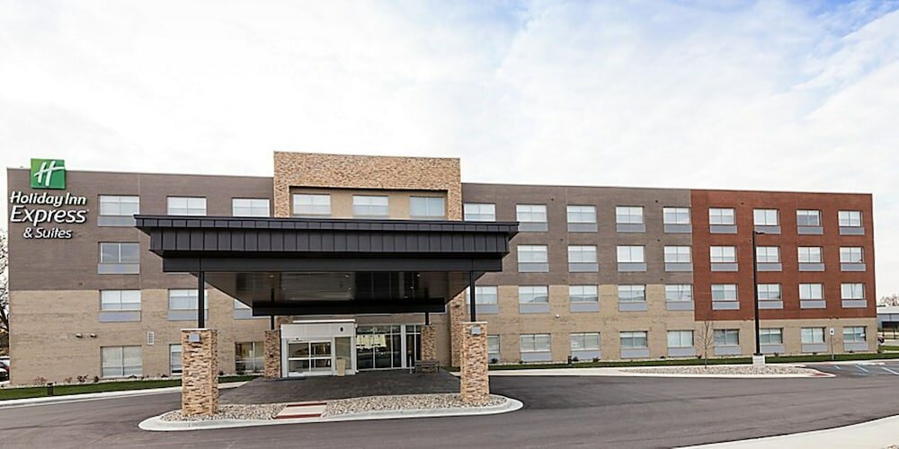 Фото Holiday Inn Express & Suites Michigan City, an Ihg Hotel