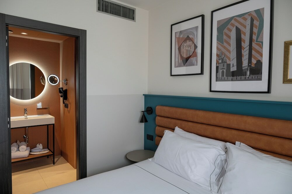 Фото Bleis Hotel