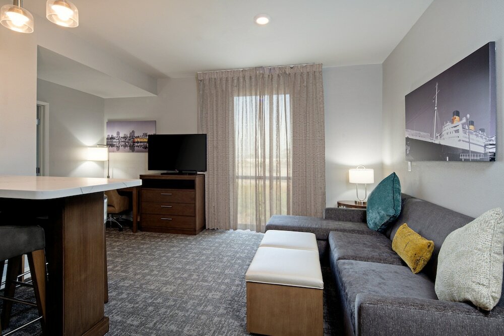 Фото Staybridge Suites Long Beach Airport, an Ihg Hotel